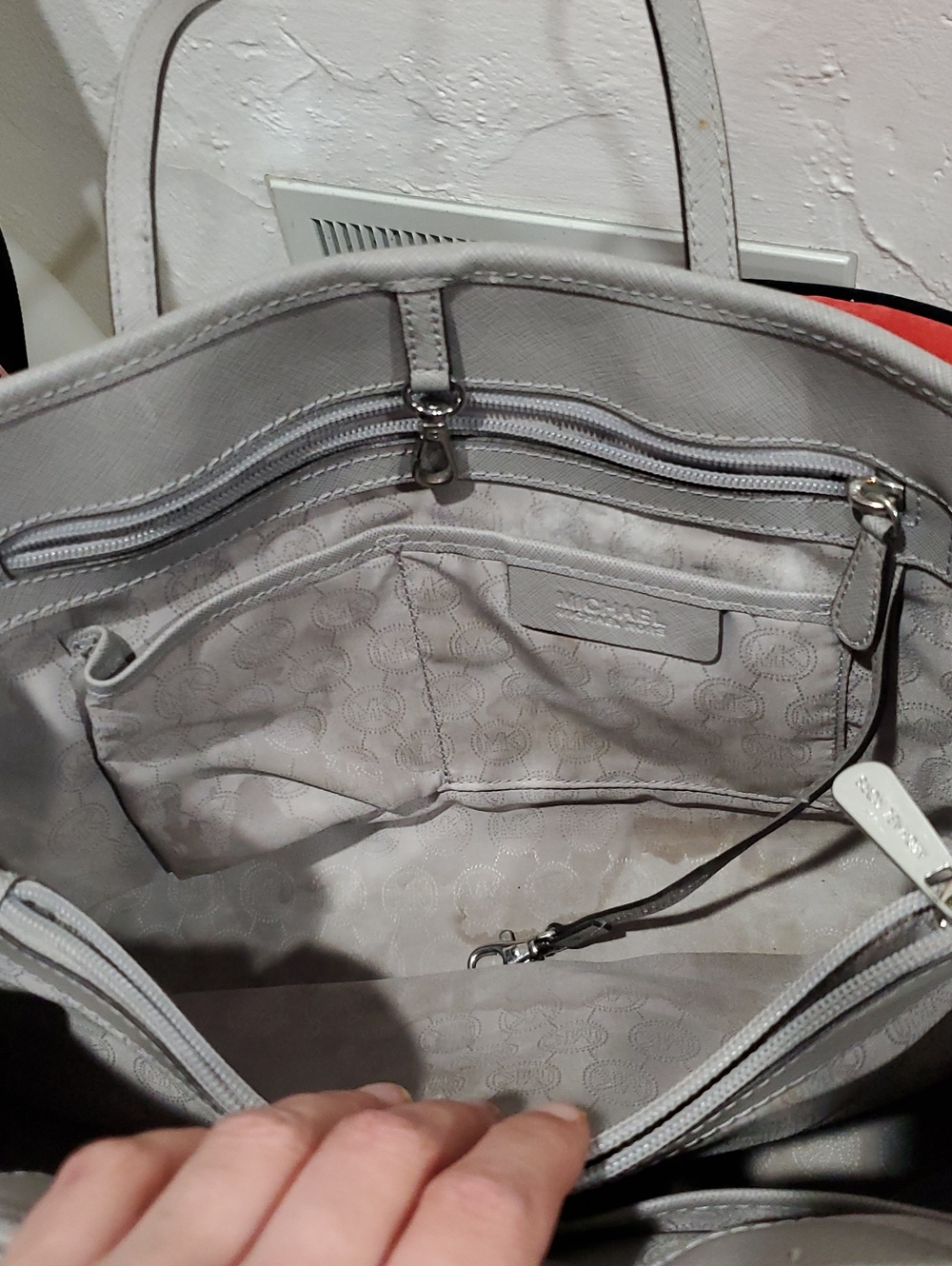 Michael Kors Jet Set Travel Medium Carryall Tote In Grey/Silver Saffiano Leather - Picture 7 of 16